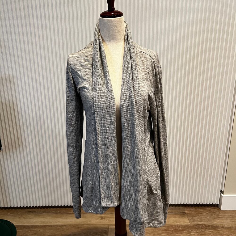 ATHLETA Women's Pranayama Restore Wrap Size XS In Grey Heather